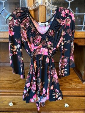 Cato Y2K Style Babydoll Top Black Pink Floral Bell Sleeve Ruched V Neck Tie M
